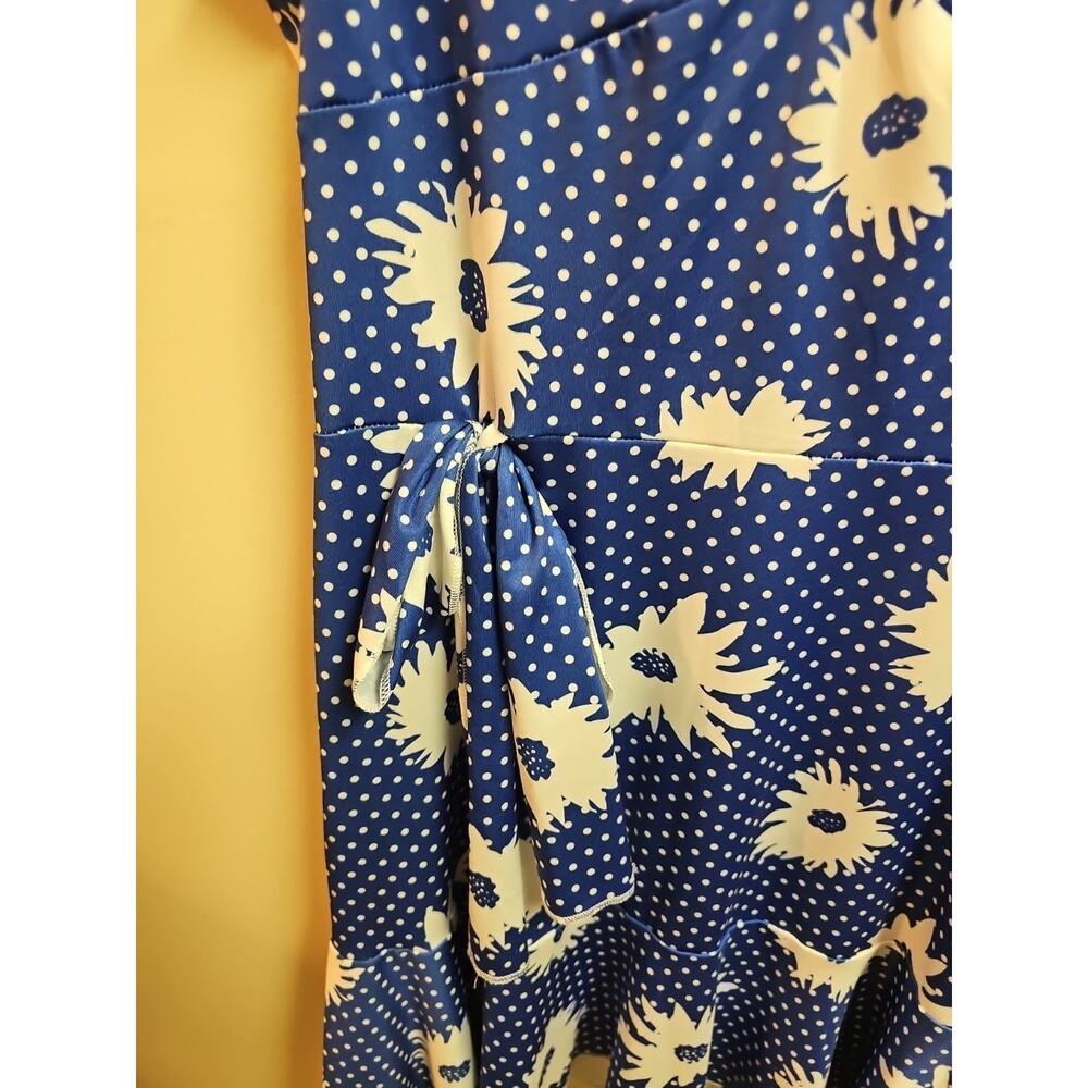 Blue and White Polka Dot Mock Wrap Dress with Flowers Size Small - Picture 4 of 8